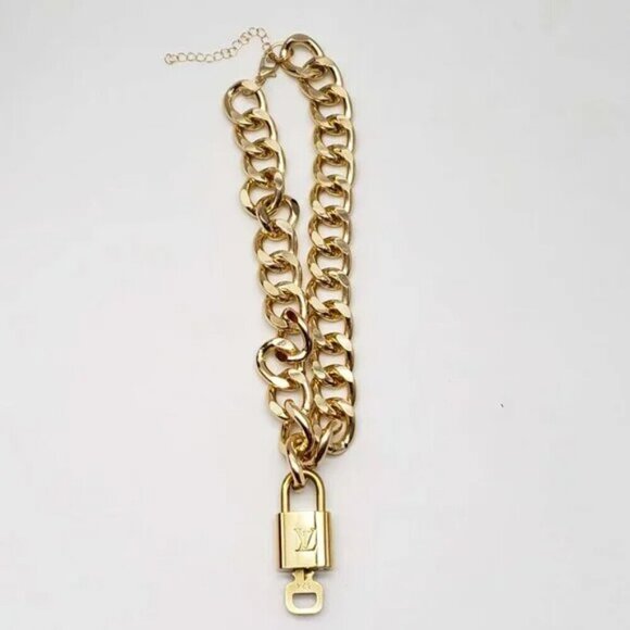 Authentic Louis Vuitton Lock and Key Gold Color with Gold Plated Chain Neckalce - Picture 2 of 8